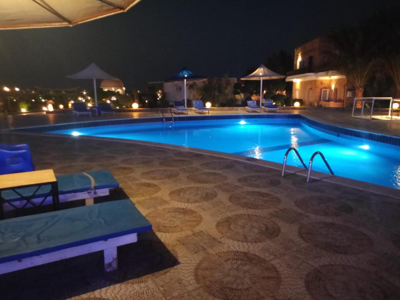 Dolphin Continental Hotel El Qoseir Exterior foto